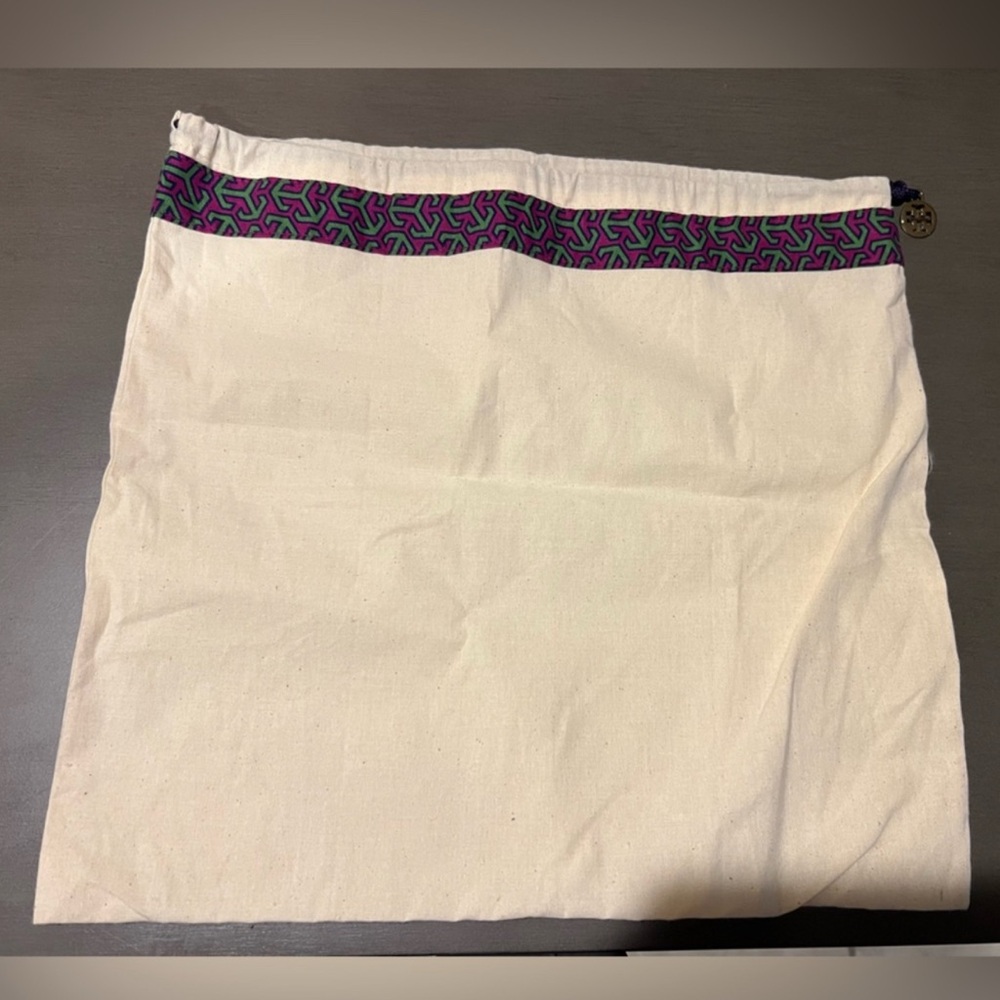 NEW 💖TORY BURCH💖 Dust Bag; gold hardware. Purple & Green trim design.